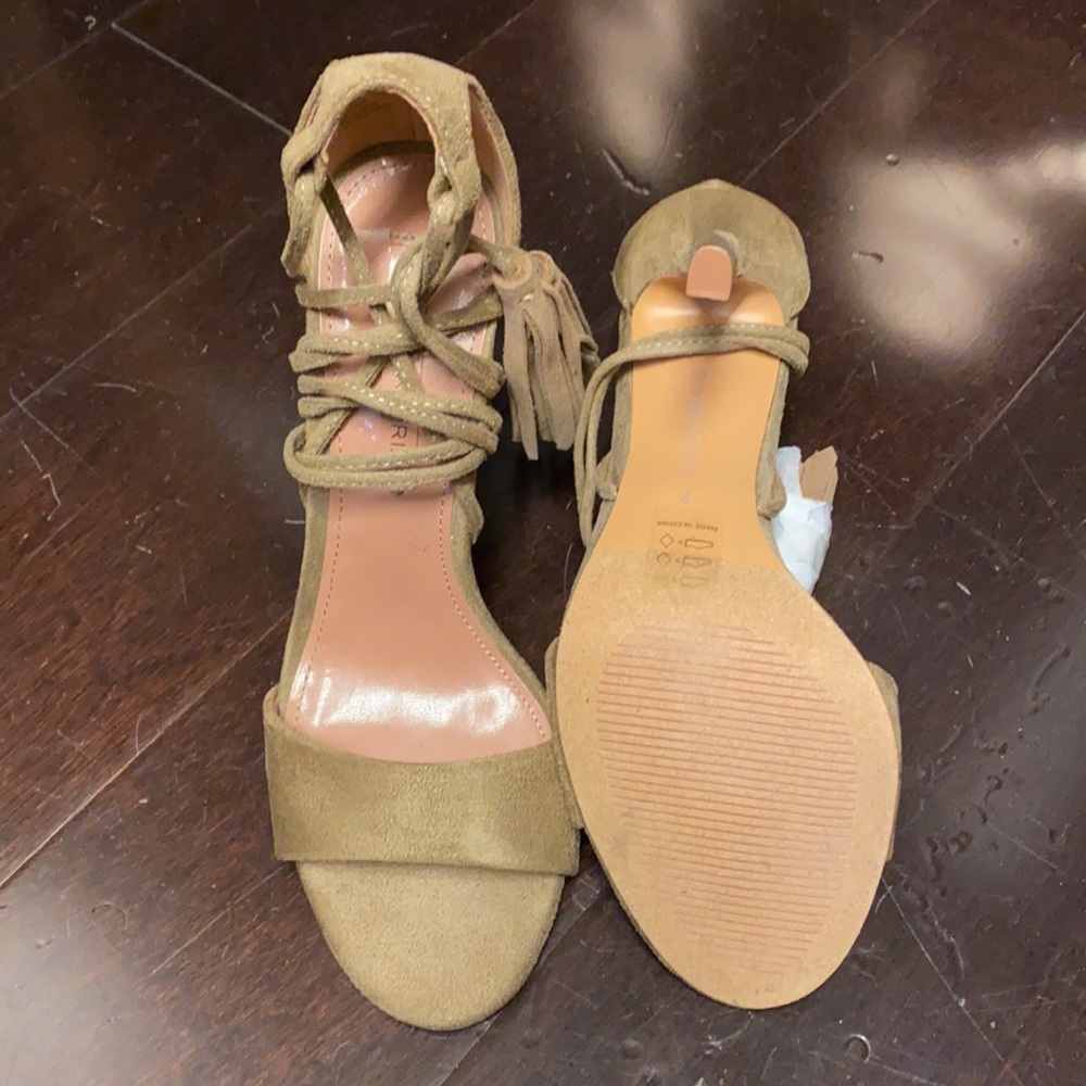 Bcbgmaxazria heels - Picture 3 of 4